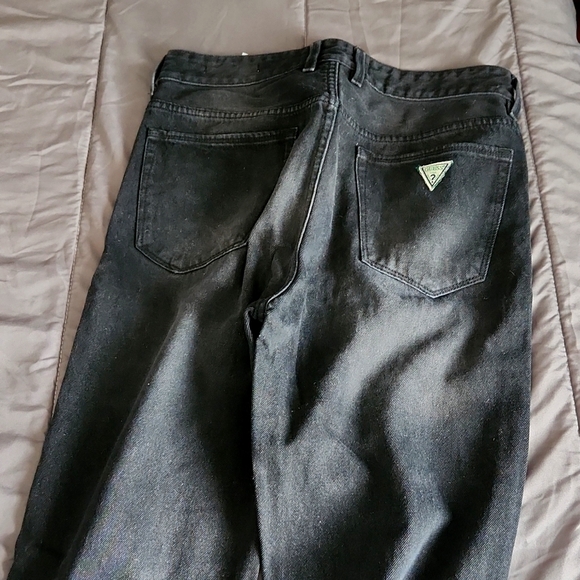 Guess Jeans 👖 - Picture 3 of 4